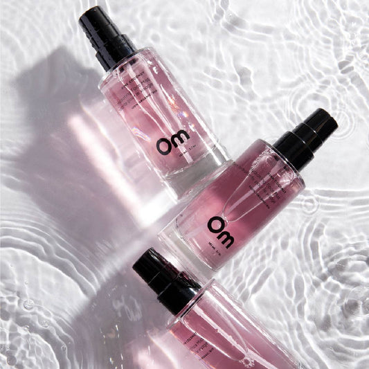 Om-Pink Coconut Hydrating Face Mist: Full Size - 105 ml